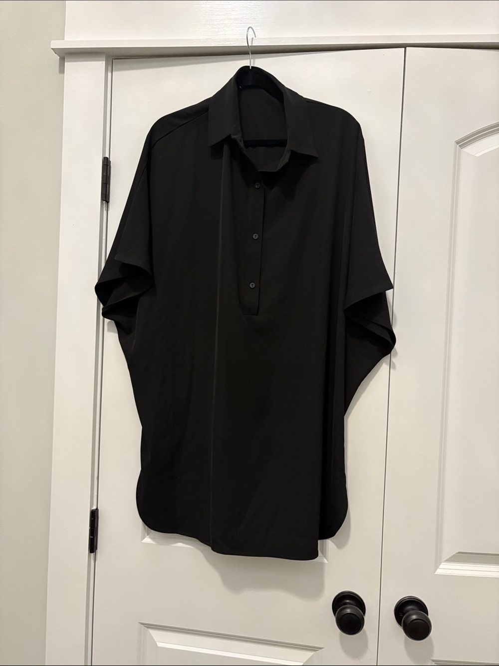 Women's Black batwing Short-Sleeve Blouse